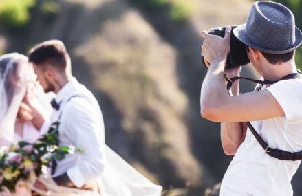 How Should Photographer Dress Up For A Wedding?